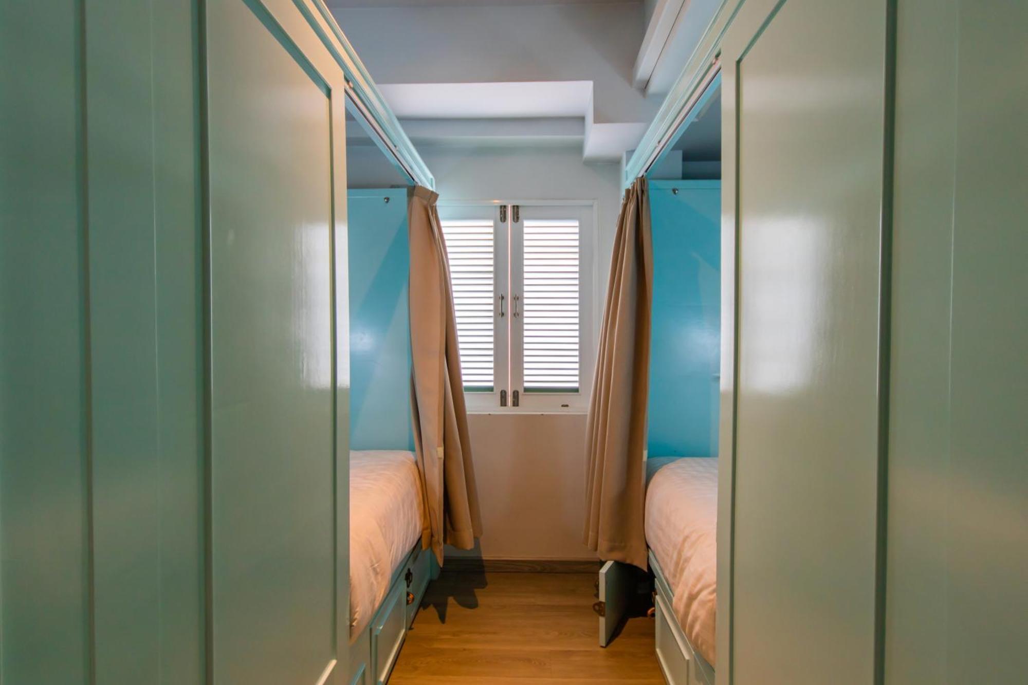 Latima Boutique Hostel Канчанабури Екстериор снимка