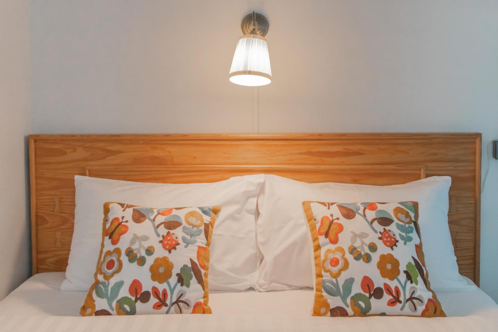 Latima Boutique Hostel Канчанабури Екстериор снимка
