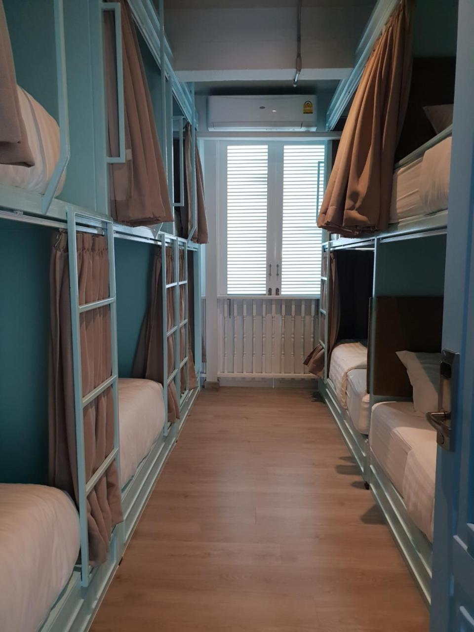 Latima Boutique Hostel Канчанабури Екстериор снимка