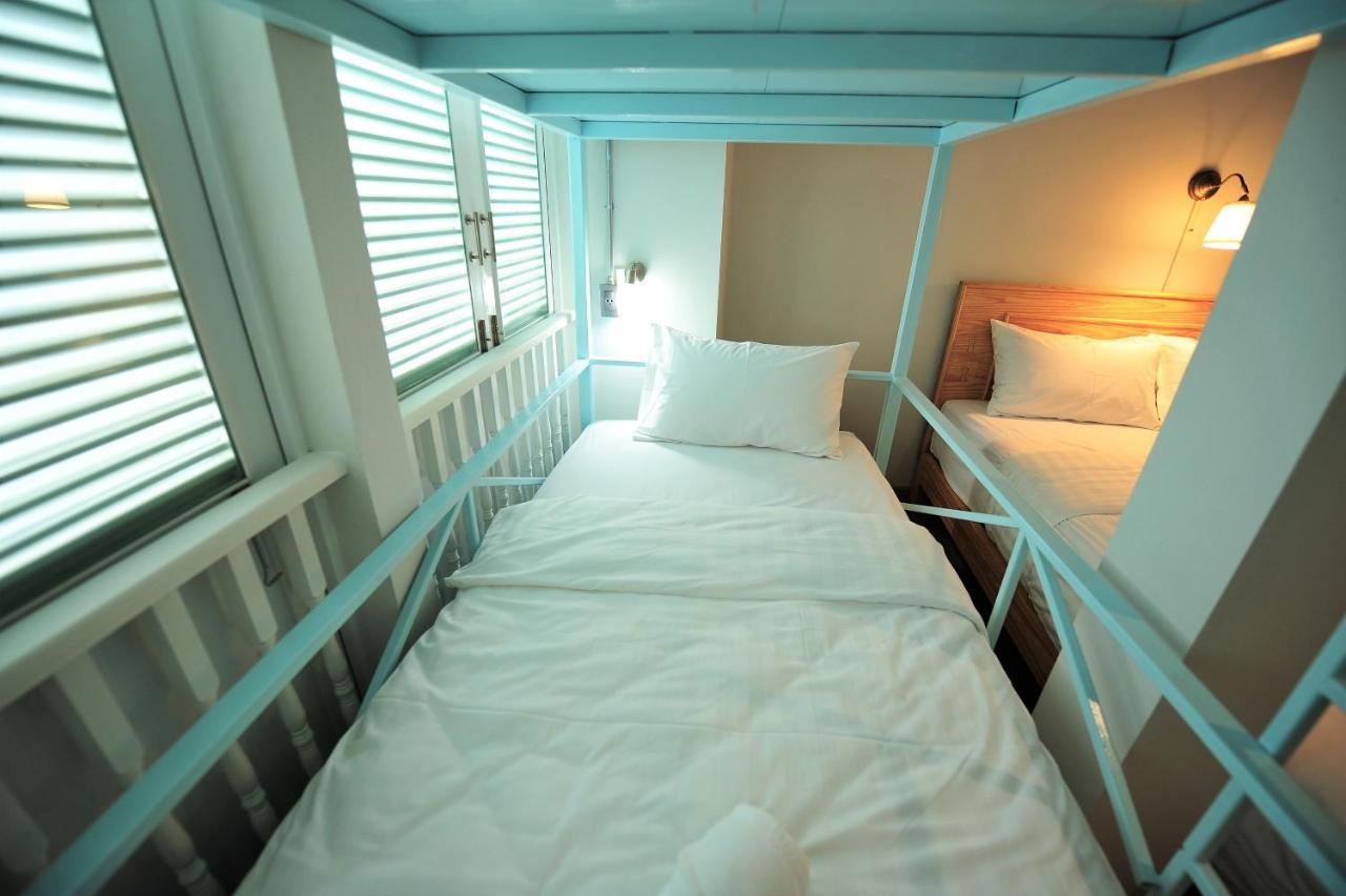 Latima Boutique Hostel Канчанабури Екстериор снимка